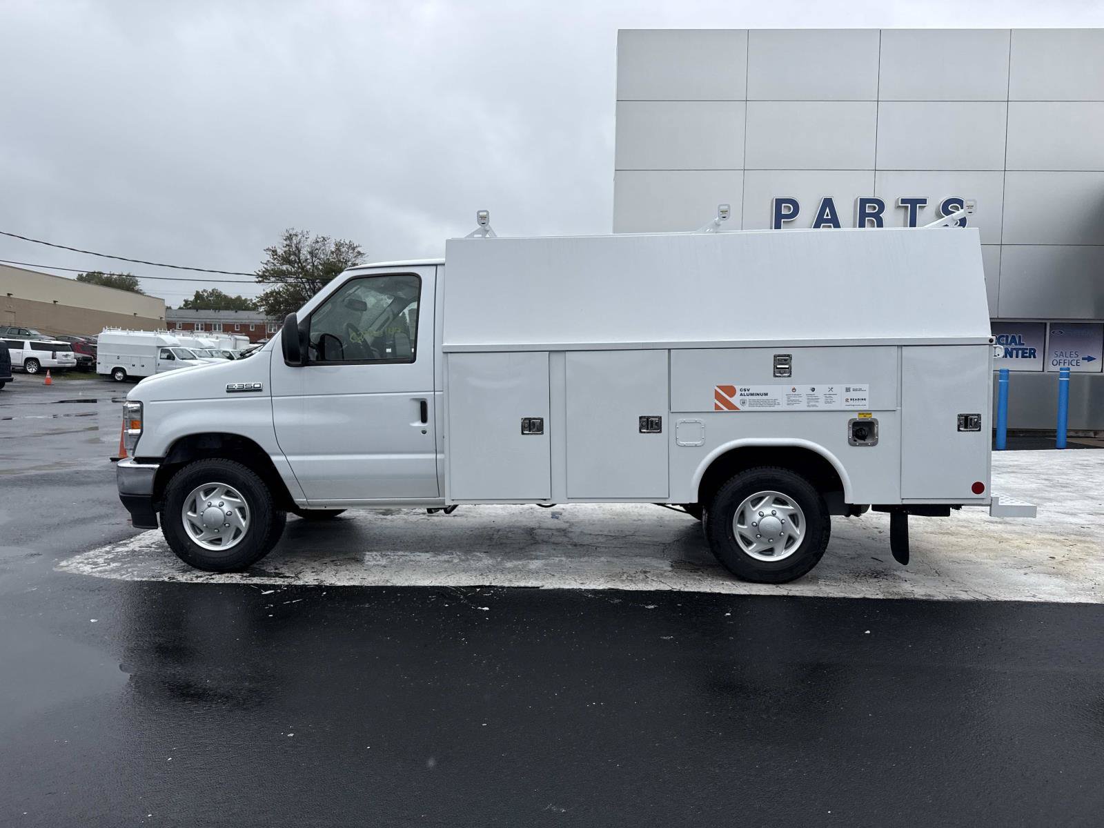 New 2027 Ford E-350 and Econoline 350 Super Duty w/ Power Equipment Group RWD image 6