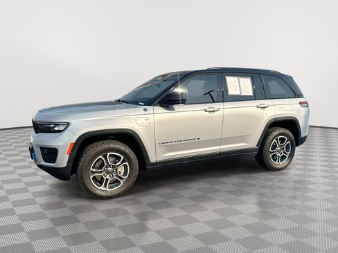 Used 2022 Jeep Grand Cherokee Trailhawk w/ Luxury Tech Group III image 1
