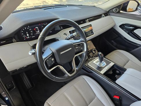 Used 2021 Land Rover Range Rover Evoque SE AWD/4WD image 12