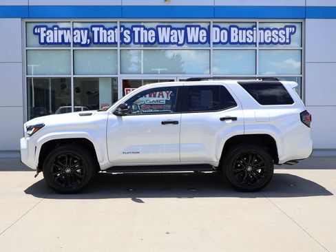Used 2026 Toyota 4Runner Platinum AWD/4WD image 7