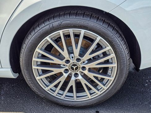 New 2025 Mercedes-Benz C 300 4MATIC Sedan image 11