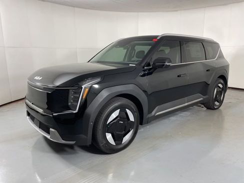 New 2026 Kia EV9 Wind image 4