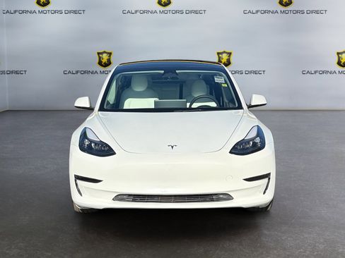 Used 2023 Tesla Model 3 Standard Range image 8