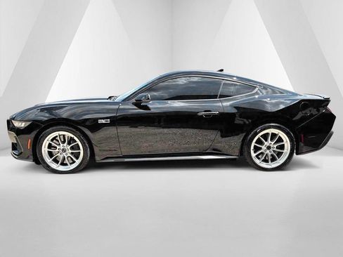 Used 2024 Ford Mustang GT Premium RWD image 4