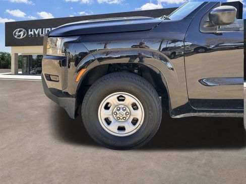 Used 2022 Nissan Frontier S image 16