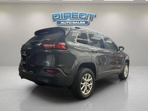 Used 2015 Jeep Cherokee Latitude w/ Cold Weather Group AWD/4WD image 6