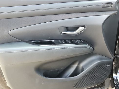 Used 2025 Hyundai Tucson Limited AWD/4WD image 11