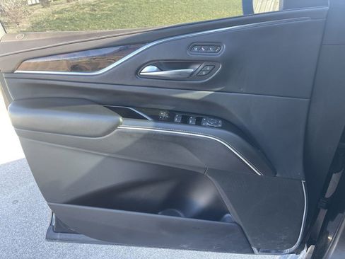 Used 2021 Cadillac Escalade Premium Luxury Platinum image 23