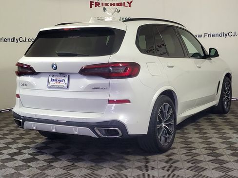 Used 2021 BMW X5 xDrive40i w/ M Sport Package AWD/4WD image 3