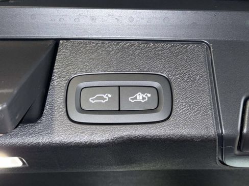 Used 2026 Volvo XC60 B5 Plus w/ Protection Package Premier AWD/4WD image 18