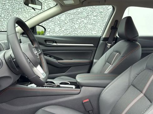 New 2025 Nissan Altima 2.5 SR image 14