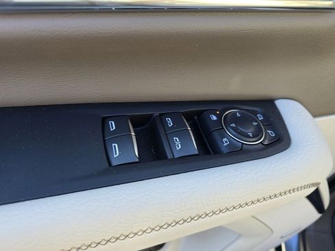 Used 2025 GMC Yukon Denali image 18