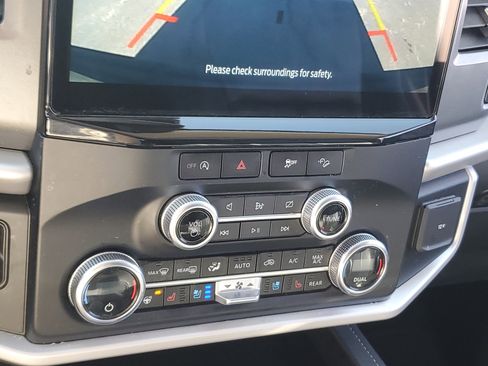 Used 2023 Ford Expedition Max XLT image 20