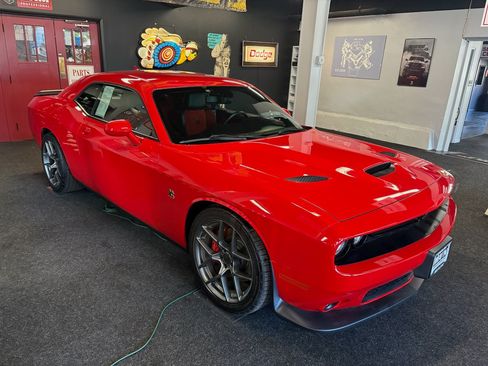Used 2021 Dodge Challenger R/T Scat Pack w/ Plus Package RWD image 7