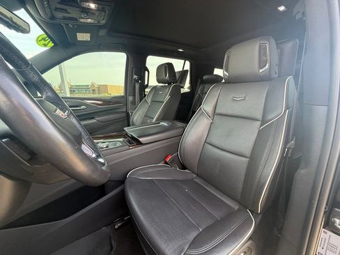 Certified 2024 Cadillac Escalade Premium Luxury w/ Performance Package AWD/4WD image 27