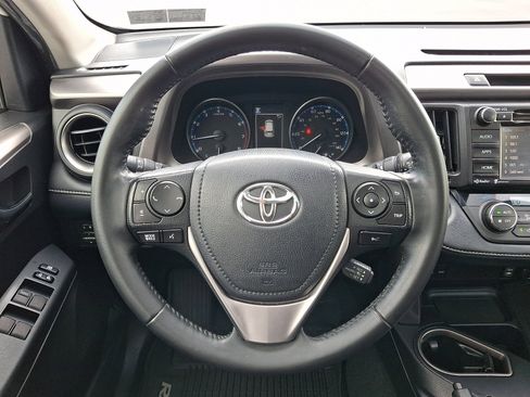 Used 2018 Toyota RAV4 XLE w/ Plus Extra Value Package AWD/4WD image 21