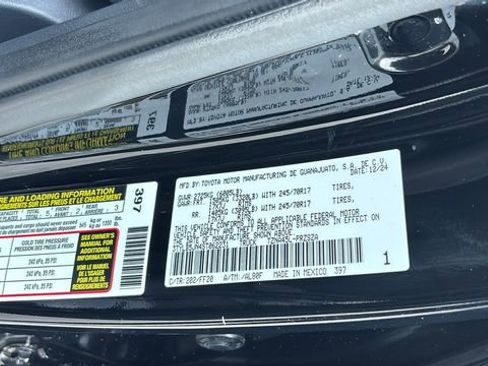 Used 2025 Toyota Tacoma SR5 AWD/4WD image 35