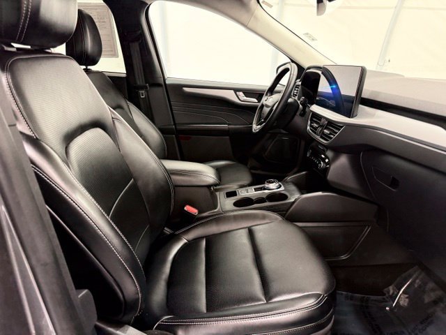 Used 2025 Ford Escape Platinum AWD/4WD image 21