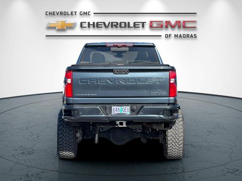 Used 2020 Chevrolet Silverado 3500 High Country w/ Z71 Off-Road Package image 4