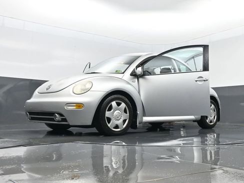 Used 2001 Volkswagen Beetle GLS FWD image 32