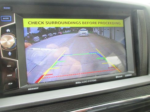 Used 2015 Dodge Grand Caravan SXT w/ Security Group FWD image 32