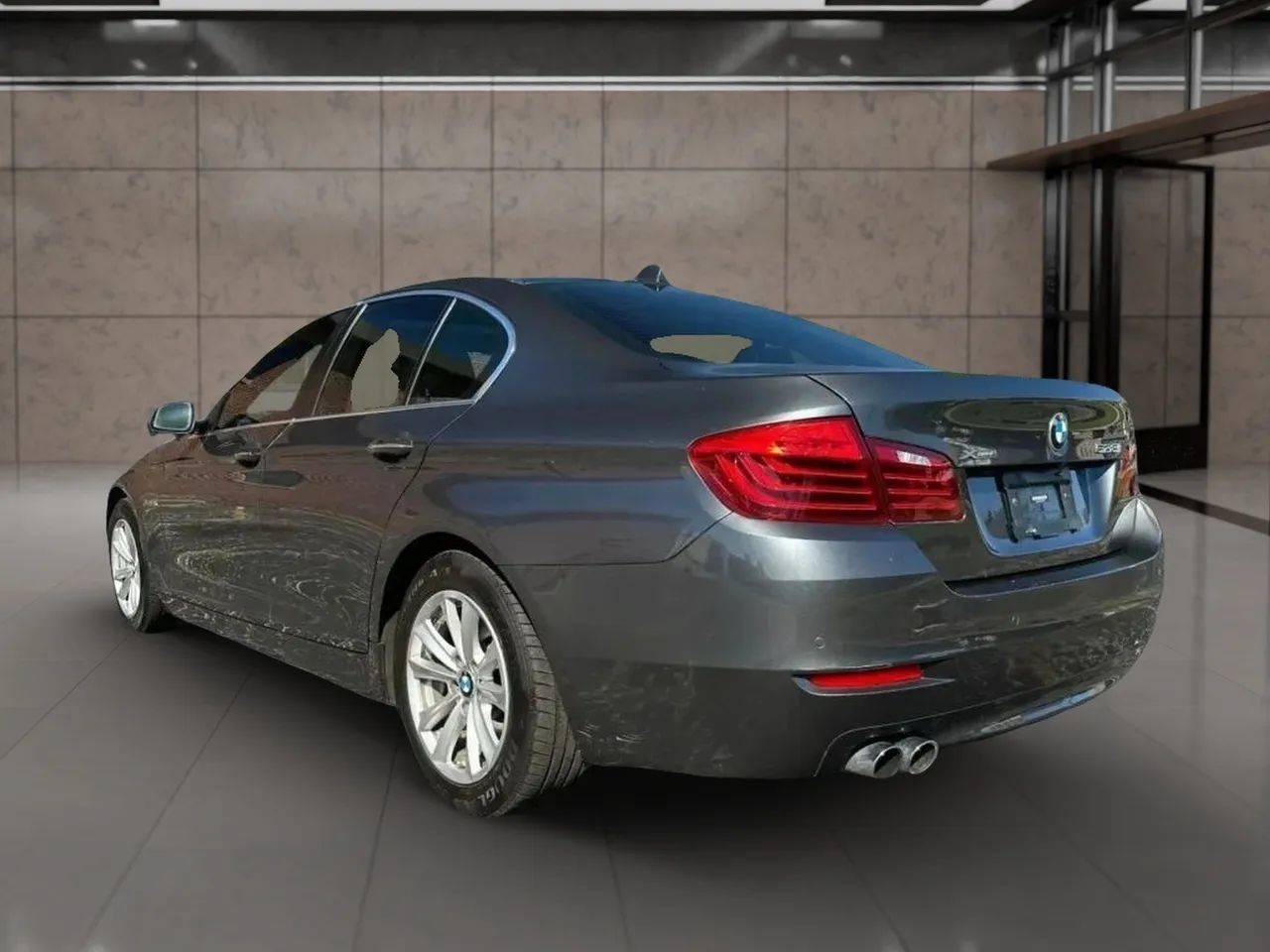 Used 2016 BMW 528i xDrive Sedan AWD/4WD image 3