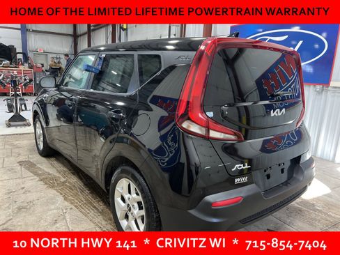 Used 2022 Kia Soul LX w/ Technology Package image 3