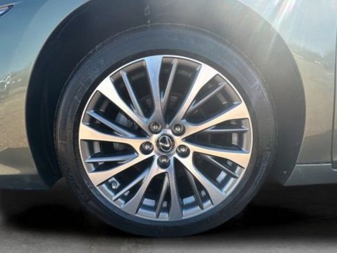 Used 2020 Lexus ES 350 w/ Premium Package FWD image 2