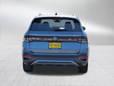 Certified 2025 Volkswagen Taos SEL image 6