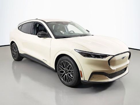 Used 2025 Ford Mustang Mach-E Premium image 41