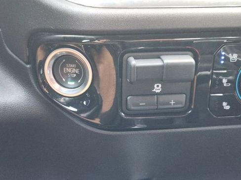 Used 2024 Chevrolet Silverado 1500 LTZ AWD/4WD image 8