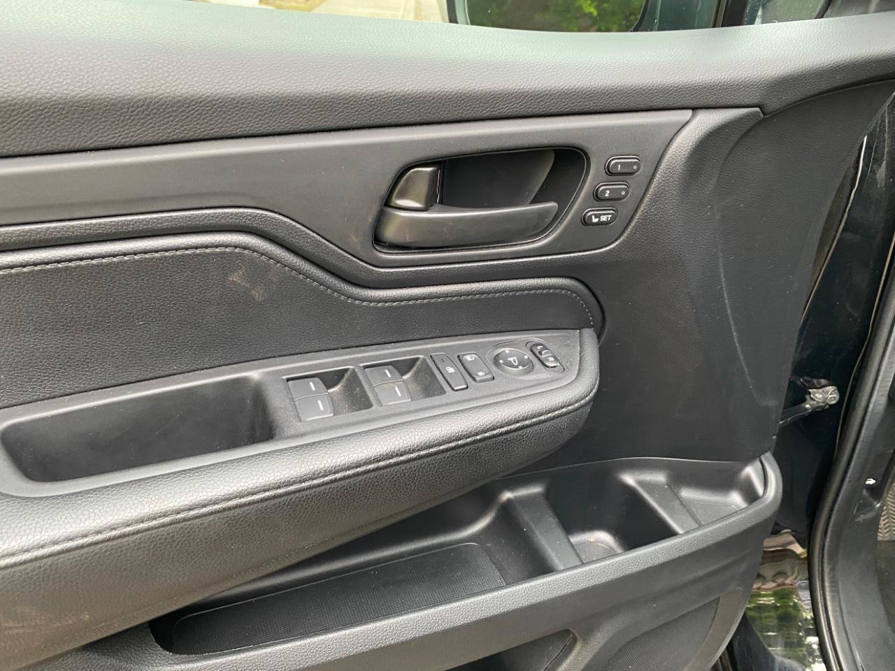 Used 2025 Honda Odyssey EX-L image 24