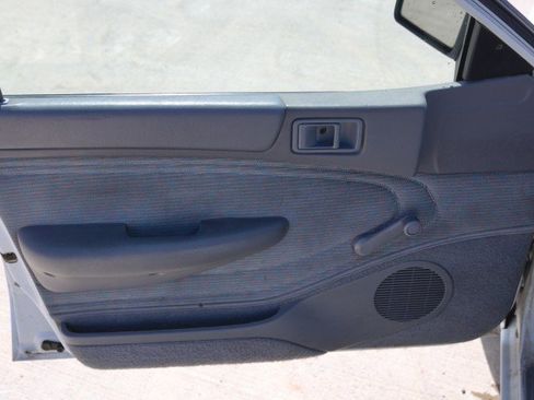 Used 1995 Ford Escort LX FWD image 12