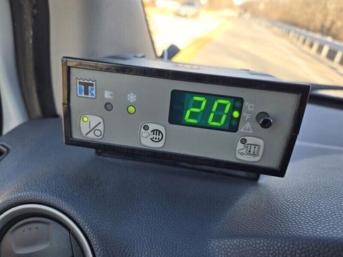 Used 2012 Ford Transit Connect XLT image 30