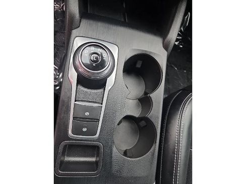 Certified 2025 Ford Escape Platinum AWD/4WD image 22