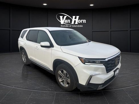 Used 2025 Honda Pilot EX-L image 39