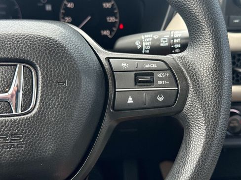 Certified 2025 Honda HR-V LX image 29