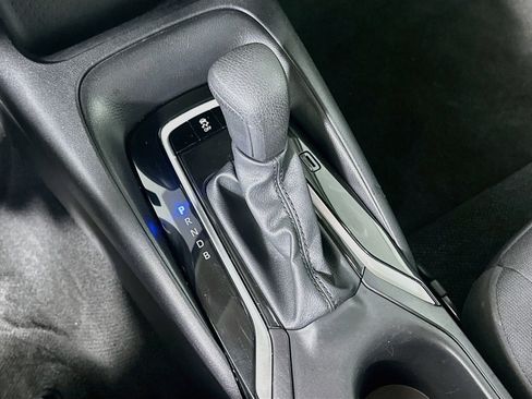 Used 2025 Toyota Corolla LE FWD image 23