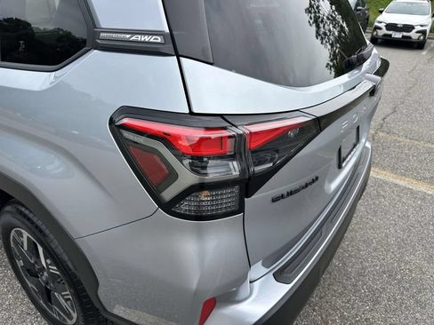 Certified 2025 Subaru Forester Premium AWD/4WD image 8