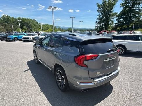 Used 2020 GMC Terrain Denali w/ Denali Premium Package AWD/4WD image 6