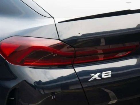 Used 2021 BMW X6 xDrive40i w/ M Sport Package image 19