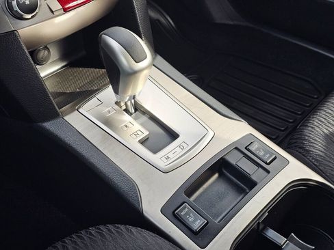 Used 2011 Subaru Legacy 2.5i Premium image 5