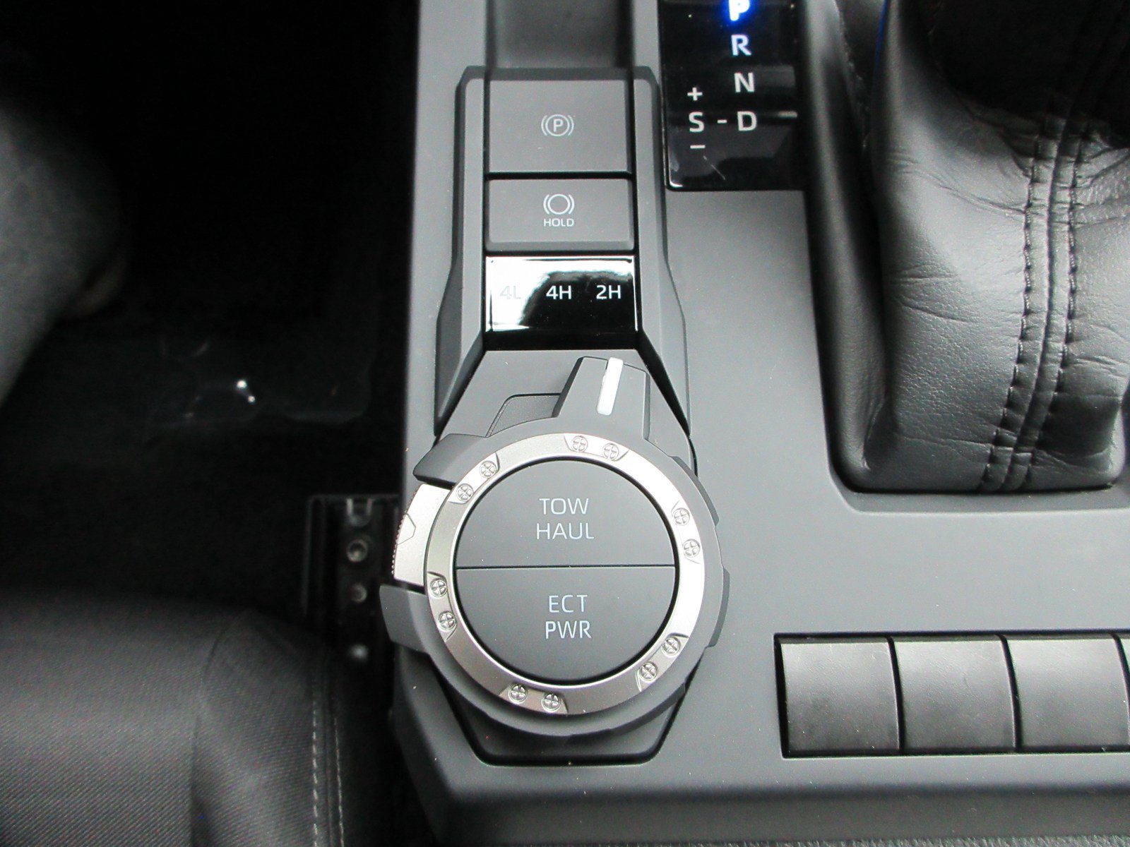 Used 2025 Toyota Tacoma SR5 AWD/4WD image 44