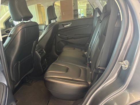 Certified 2022 Ford Edge Titanium AWD/4WD image 11