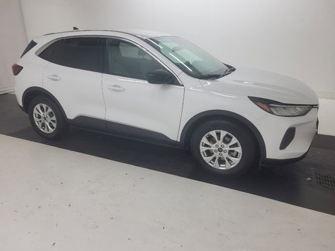 Used 2023 Ford Escape Active w/ Cold Weather Package FWD image 11