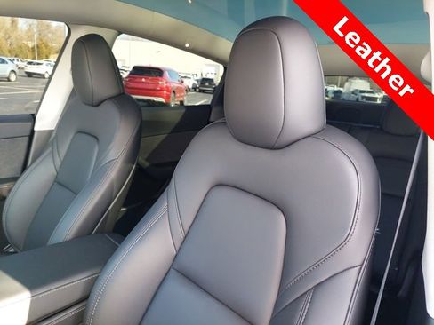 Used 2025 Tesla Model Y Long Range image 6