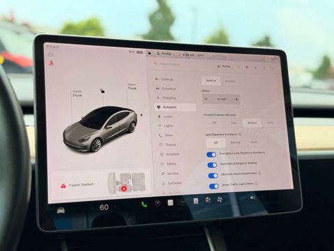 Used 2018 Tesla Model 3 Long Range AWD/4WD image 39