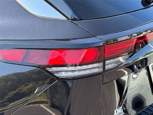 New 2026 Volkswagen Tiguan SE FWD image 8