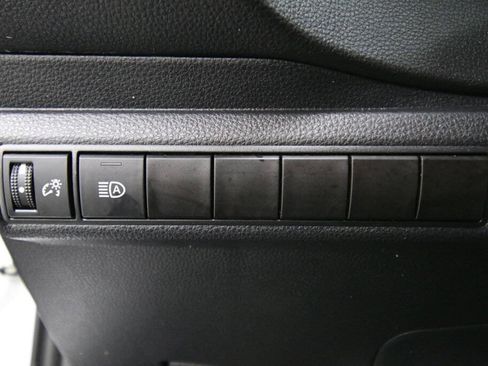 Used 2022 Toyota Corolla LE FWD image 16