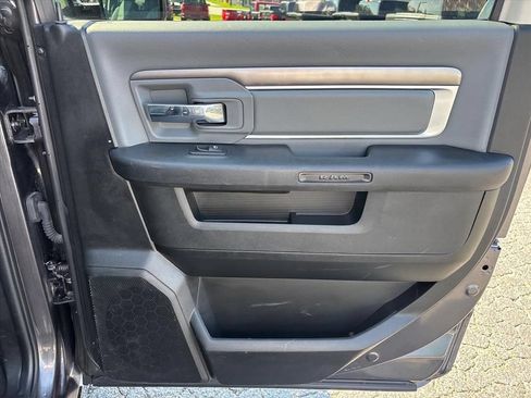 Used 2023 RAM 1500 Classic SLT AWD/4WD image 16